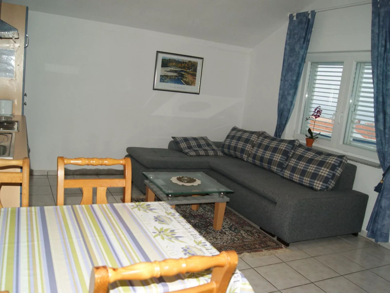 FeWo 2, mit 1. Schlafzimmer für 4. Personen mit Balkon im ersten Obergeschoss g-Inside