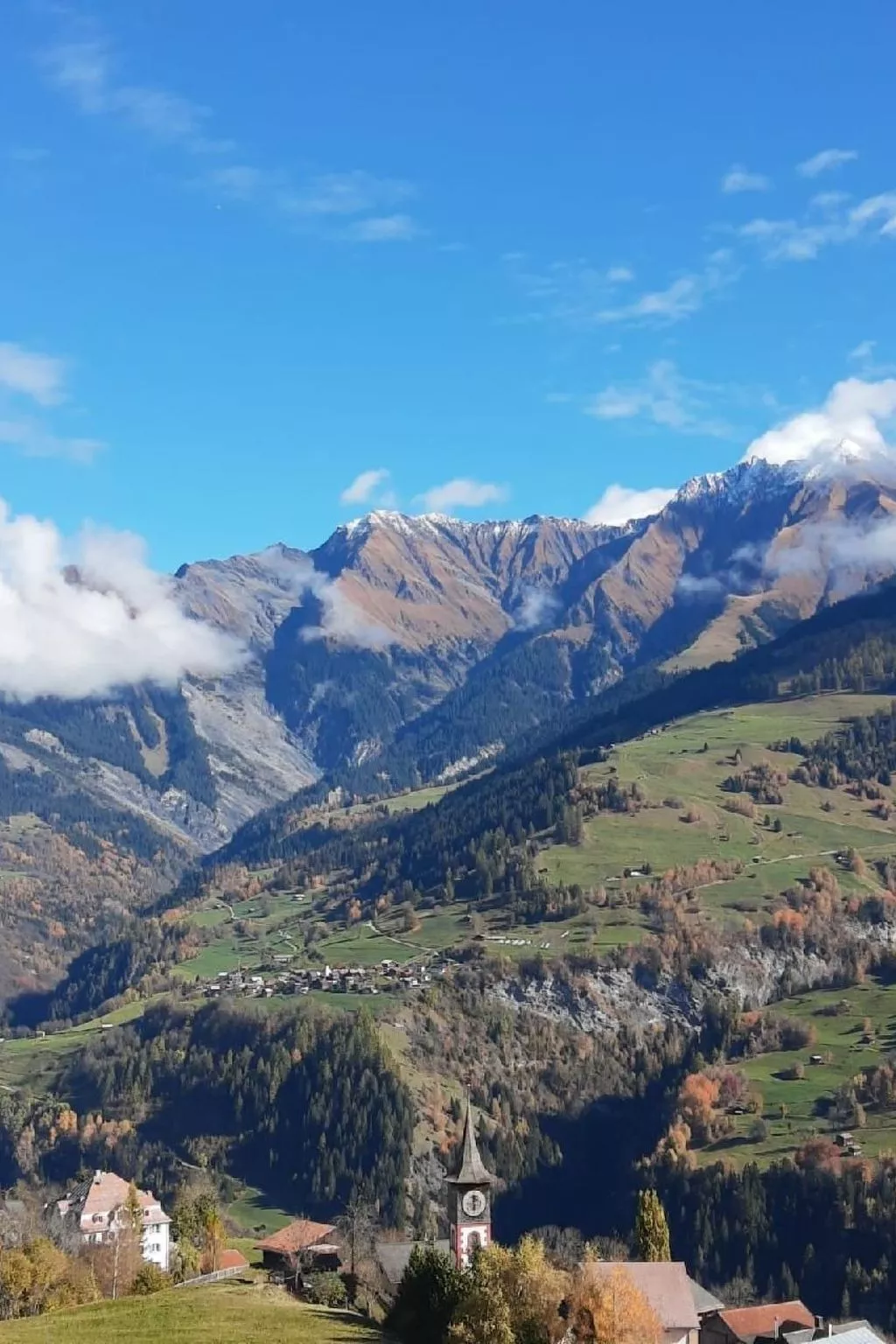 Lumnezia Lux-Outside