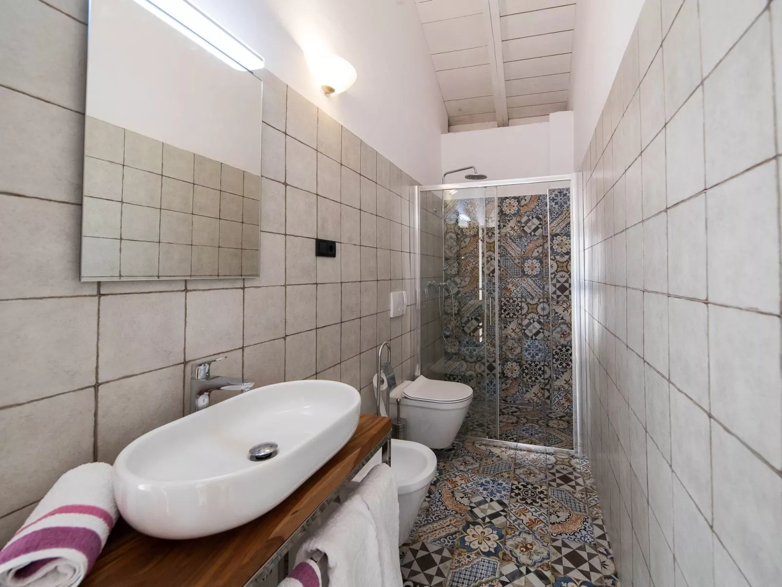 Villa Olympia-Image-tags.info