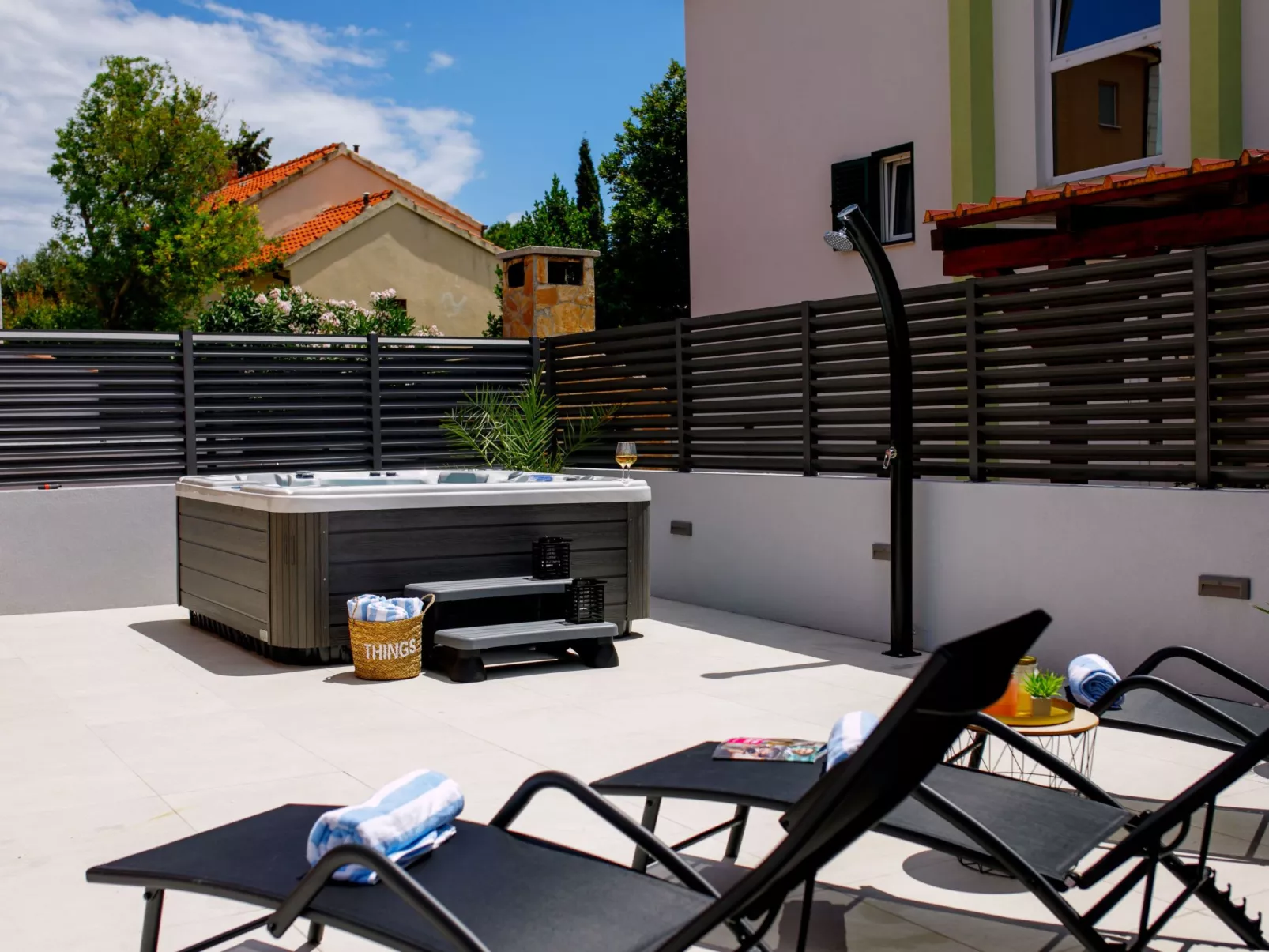 "Villa Tango2" mit Blick auf das Wasser-Draußen