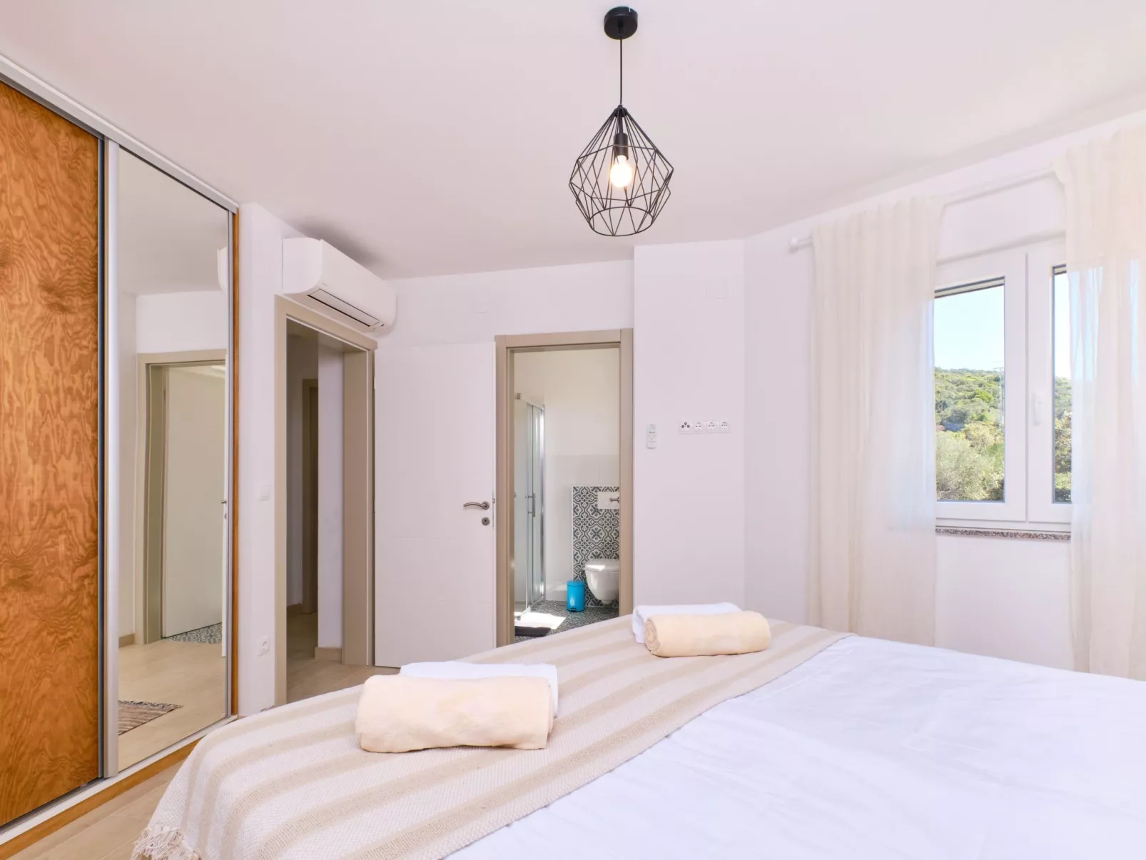 Mea Cres Sonnenvilla-Inside