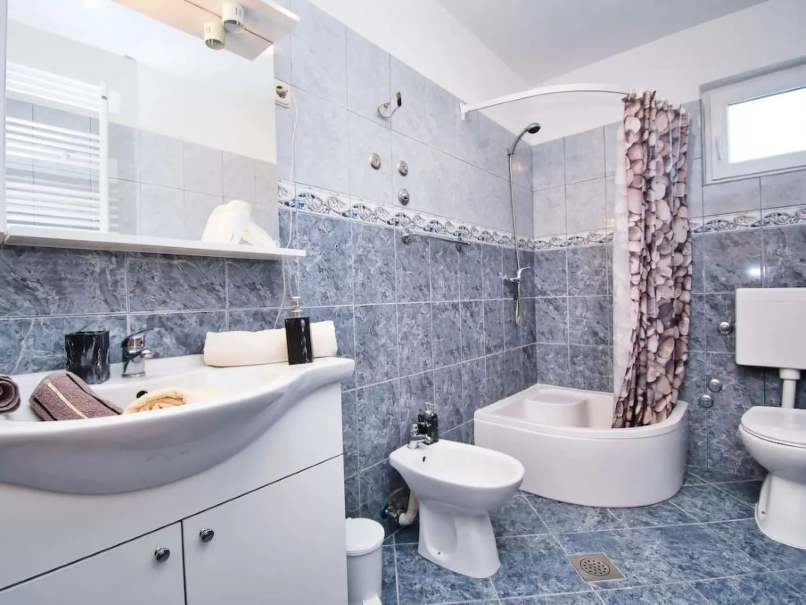 Villa mit herrlichem Meerblick-Drinnen