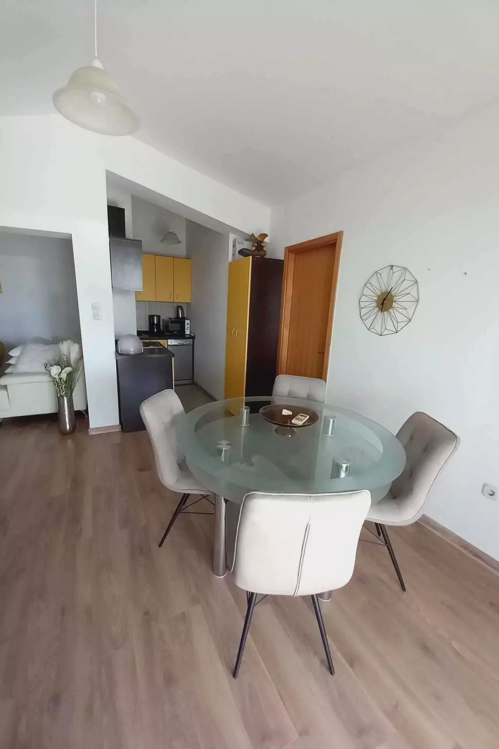 Wohnung mit Whirlpool-Drinnen