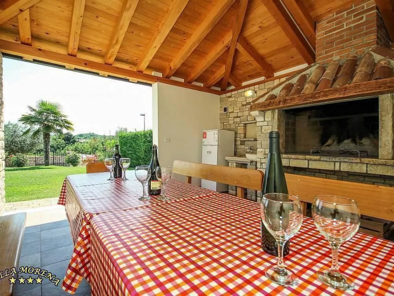 Schöne Ferienvilla Morena mit Pool-Dedans