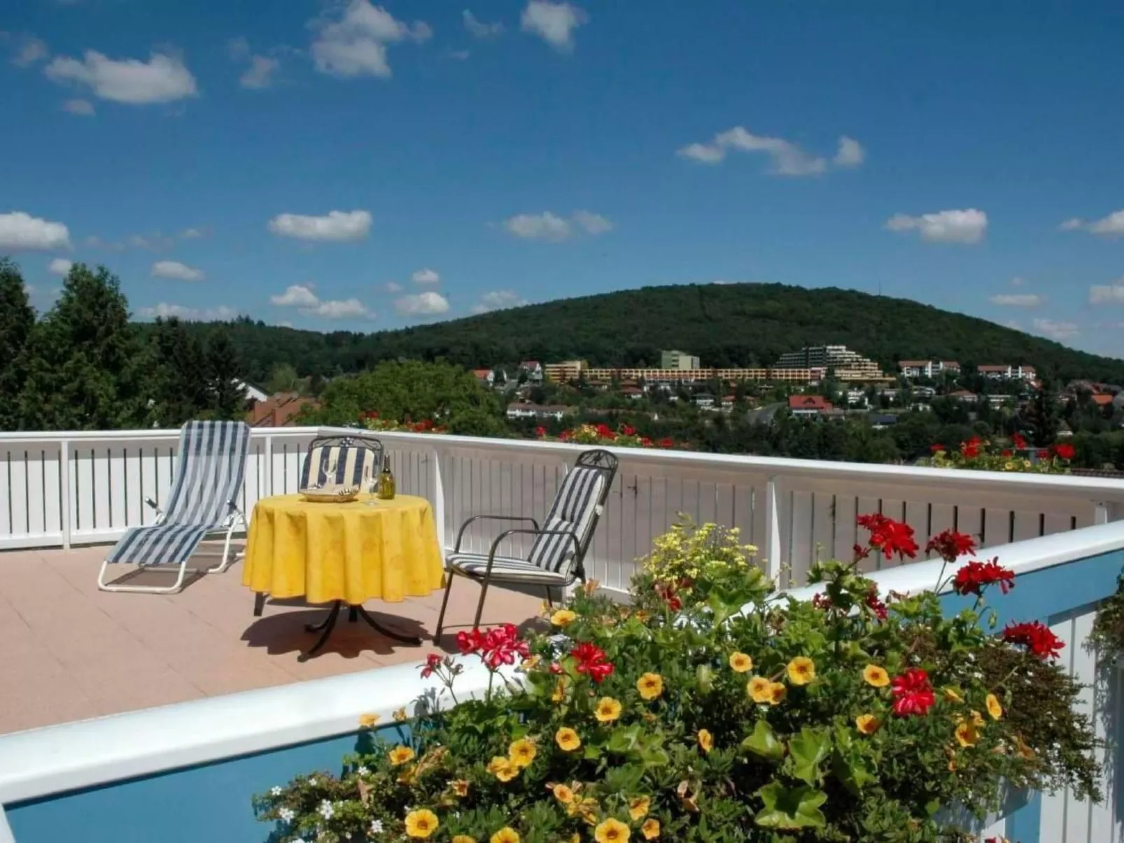 Haus Holzheimer mit Blick auf die Rhön-Draußen
