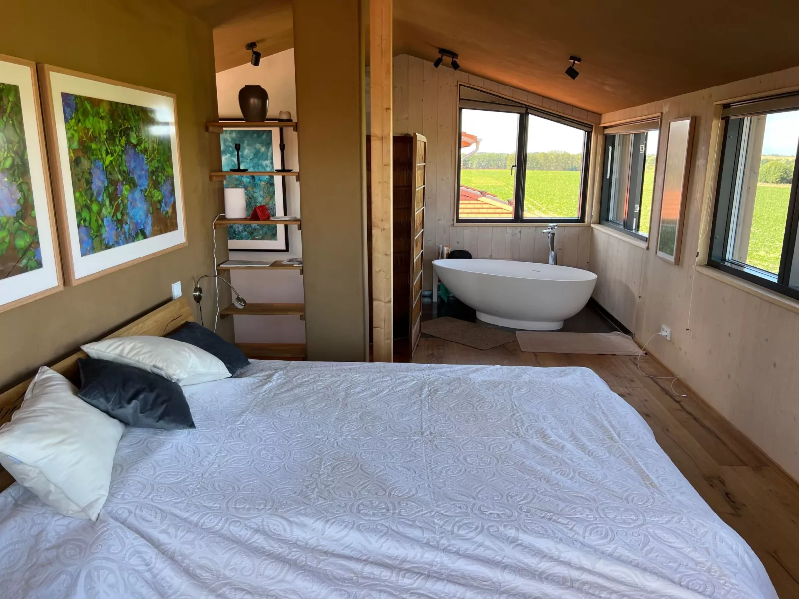 Meera Bio Holzhaus-Drinnen