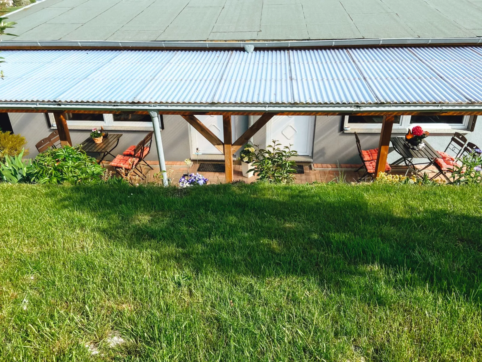 Überdachte Terrasse-Outside