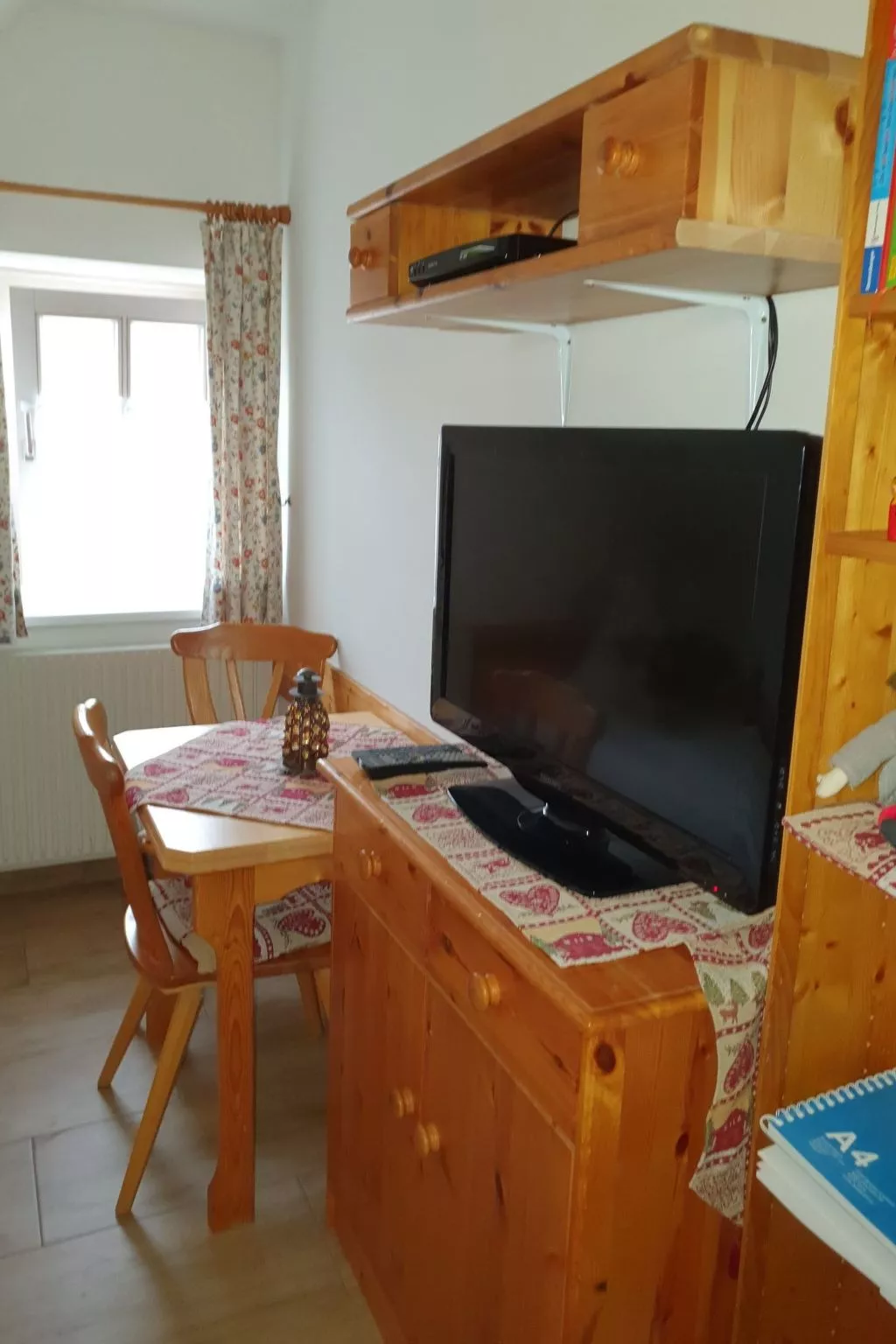 Sonniges Ferienhaus in Wagerberg-Inside