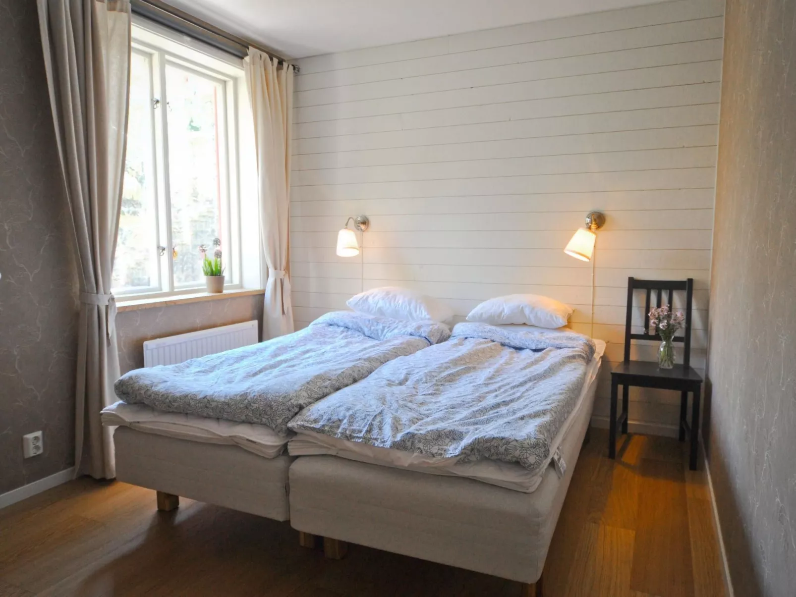 Direkt am See gelegen-Image-tags.info