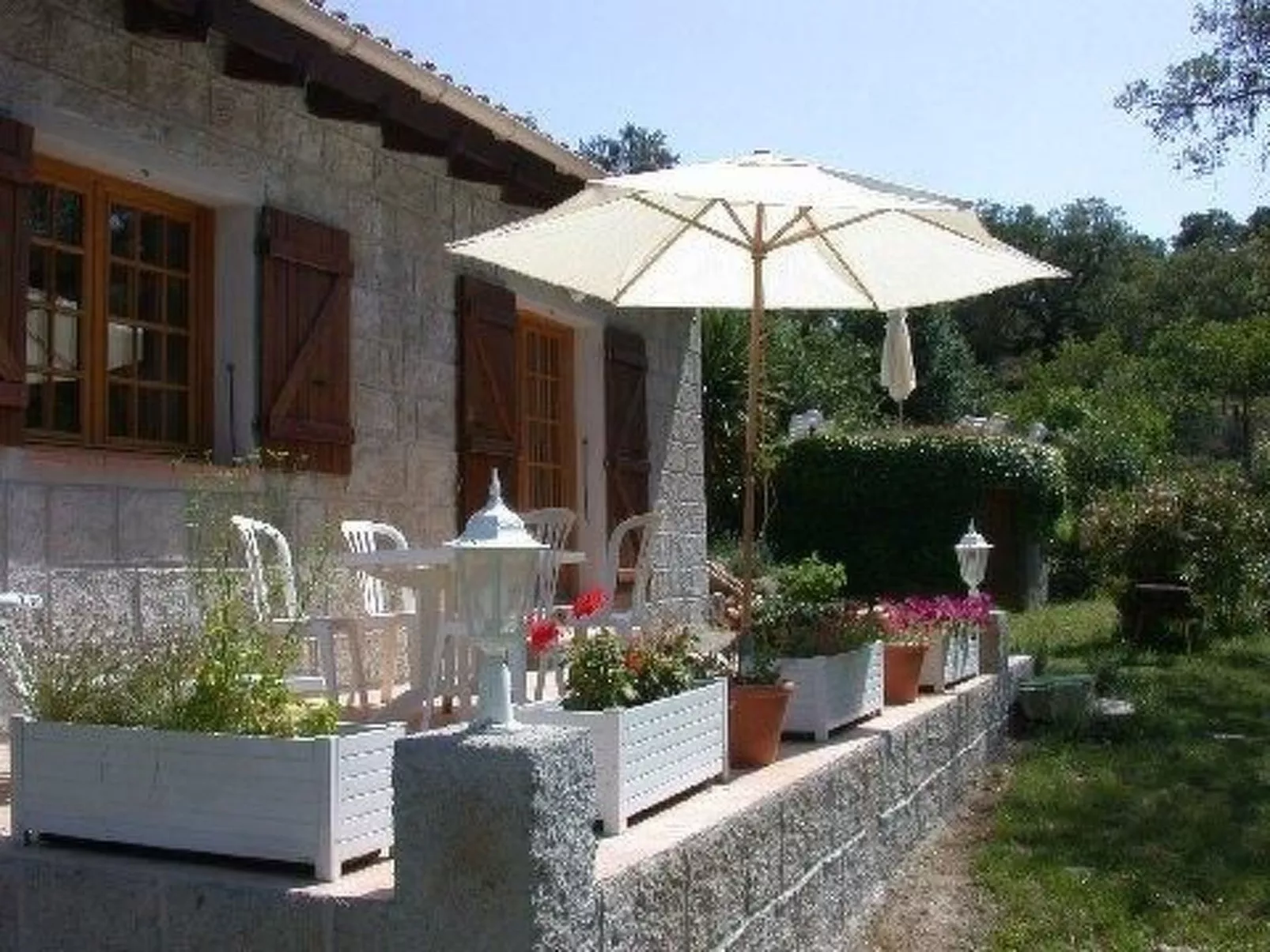 Wunderschönes Ferienhaus mit eigener Terrasse-Draußen