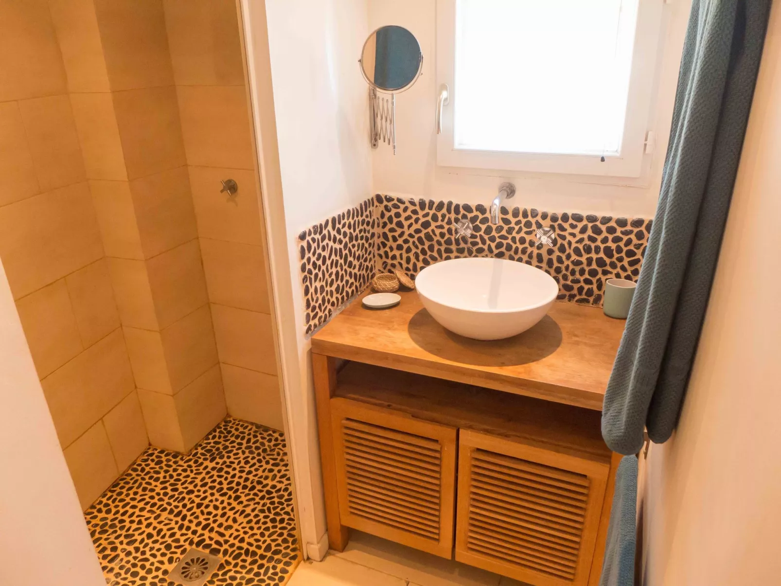 Villa mit Garten, Grill und Terrasse-Drinnen