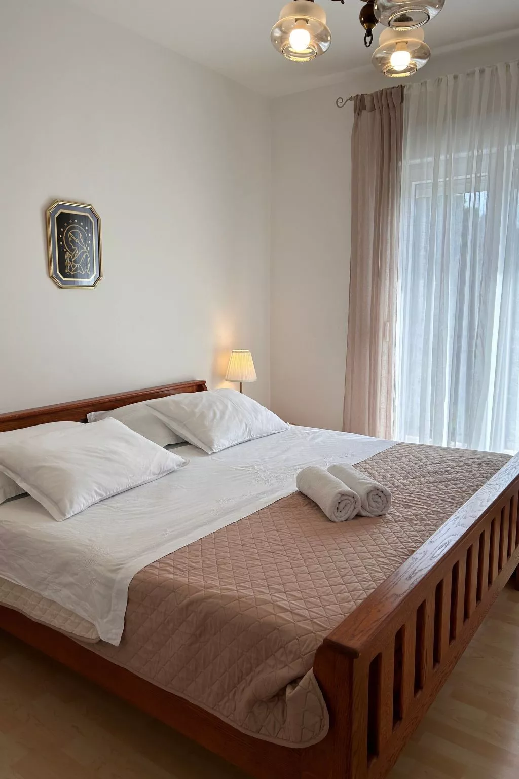 Coastal Comfort Apartment Teilen Speichern-Inside