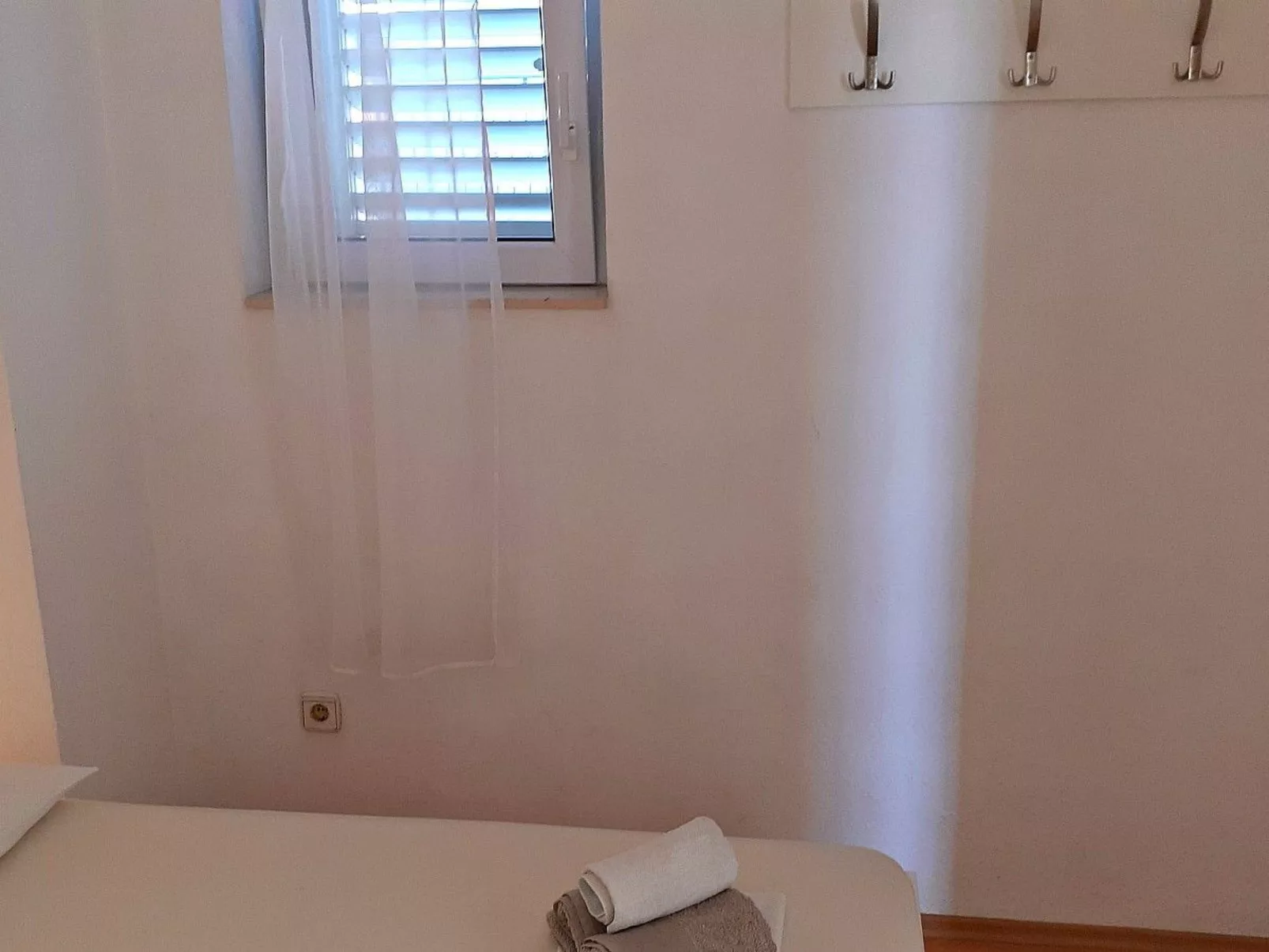 Wohnung mit Balkon und Meerblick in Strandnähe-Drinnen