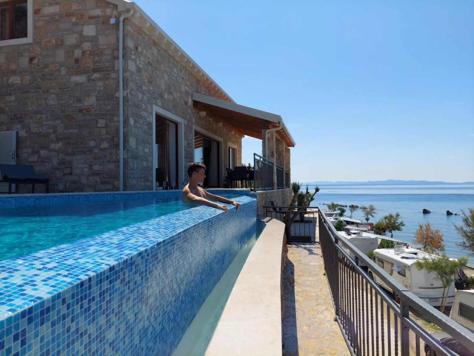 Ferienvilla "Dalmatiner" mit Infinity Pool-Dehors