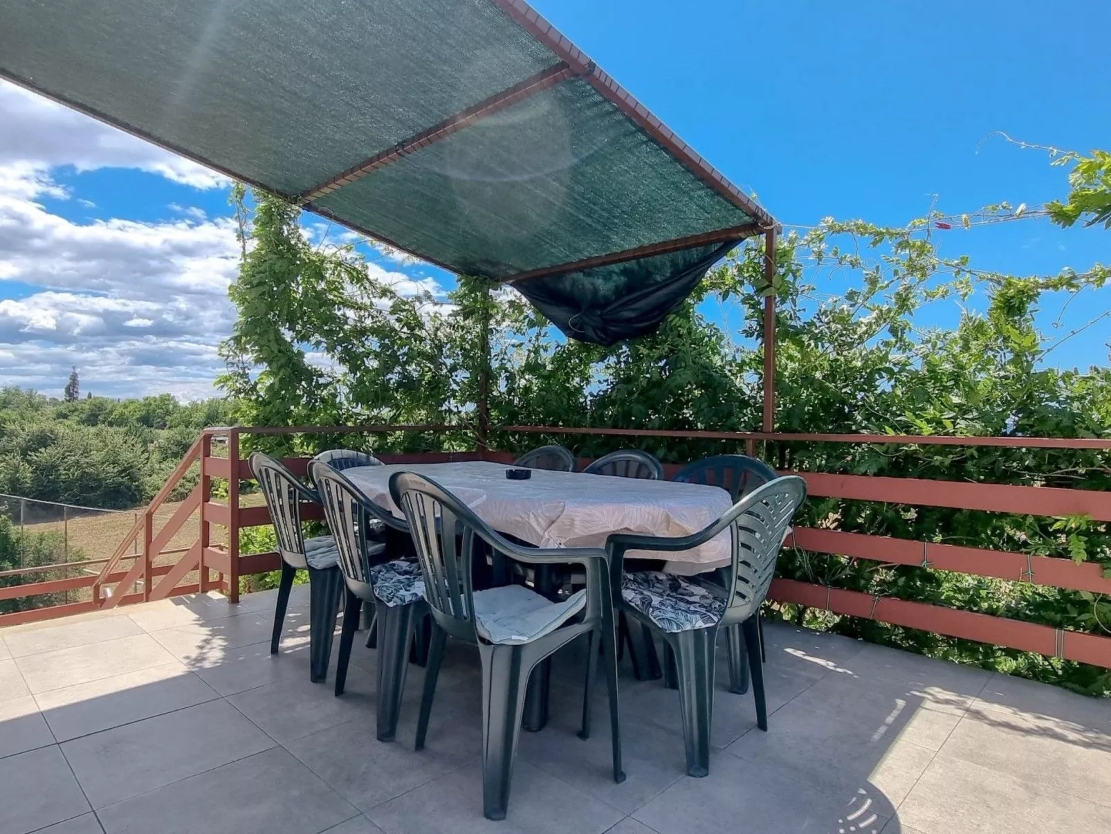 "Davor 8" direkt am Strand-Draußen