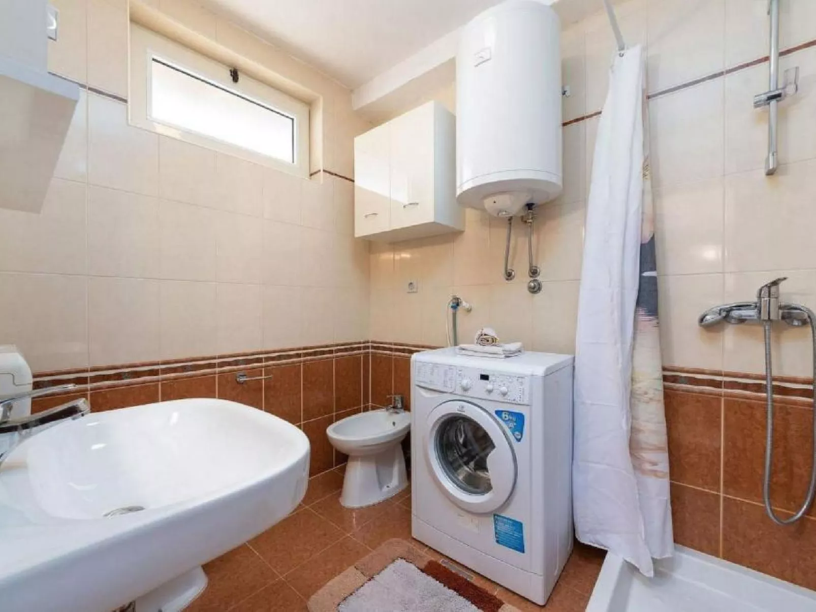 Casa Ana Milena-Drinnen