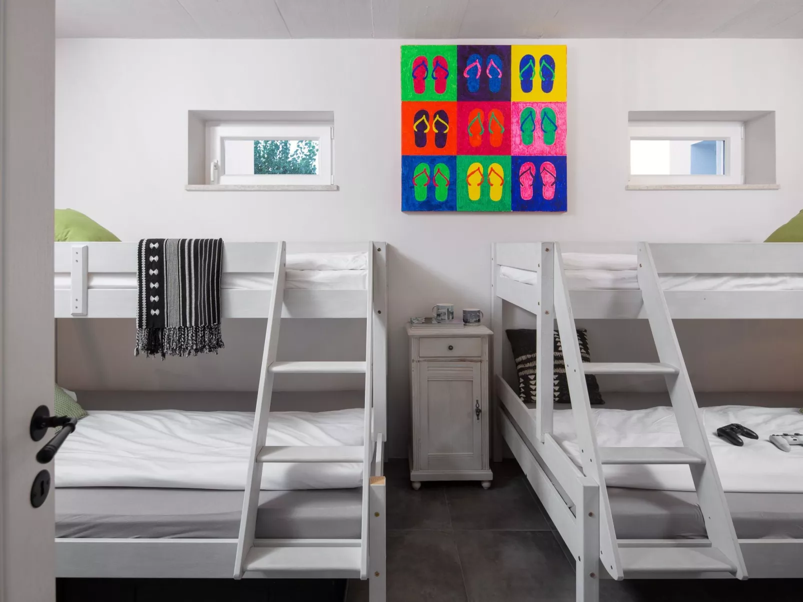 Mit eigenem Pool-Drinnen