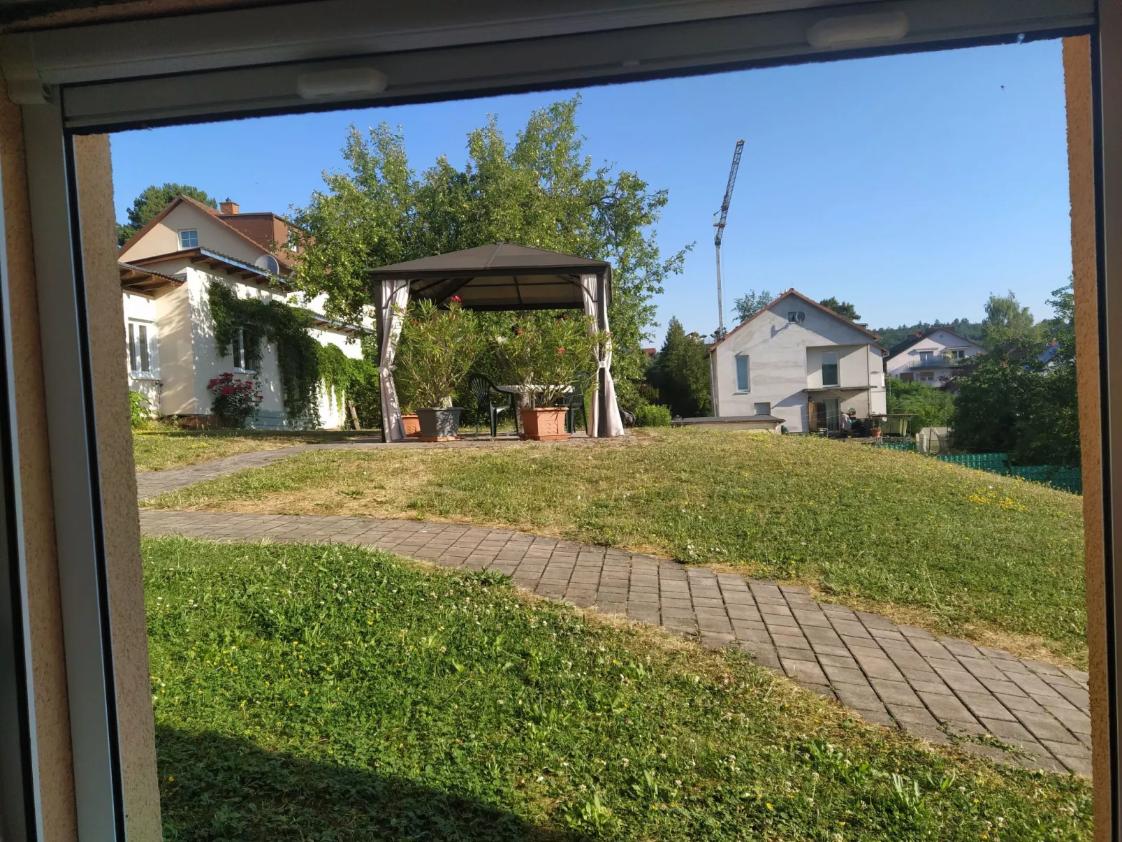 Nette Wohnung in Garitz mit Garten und Terrasse-Draußen