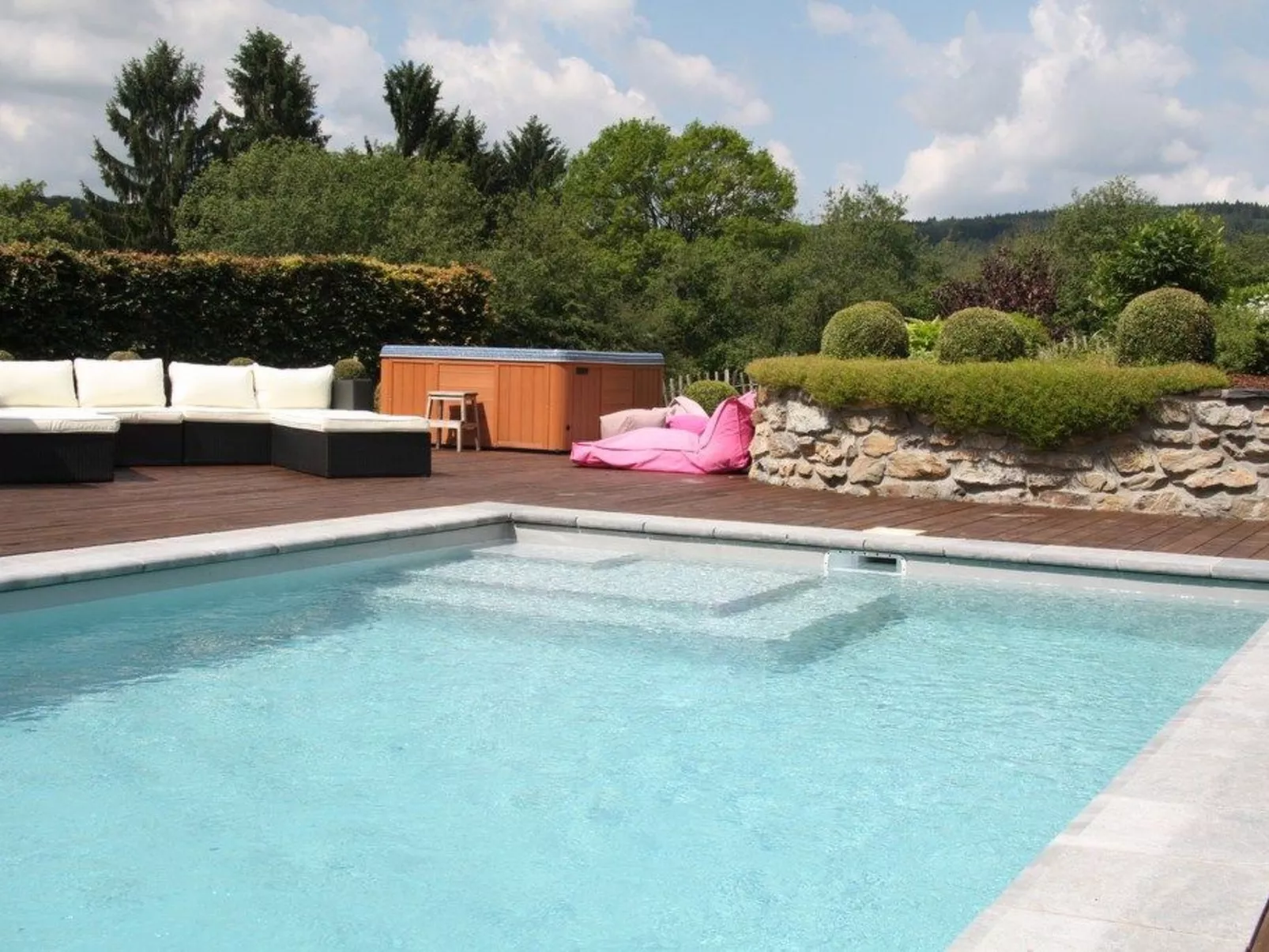 Villa "Spineux" Schwimmbäder/Whirlpool/Sauna 11pers-Draußen