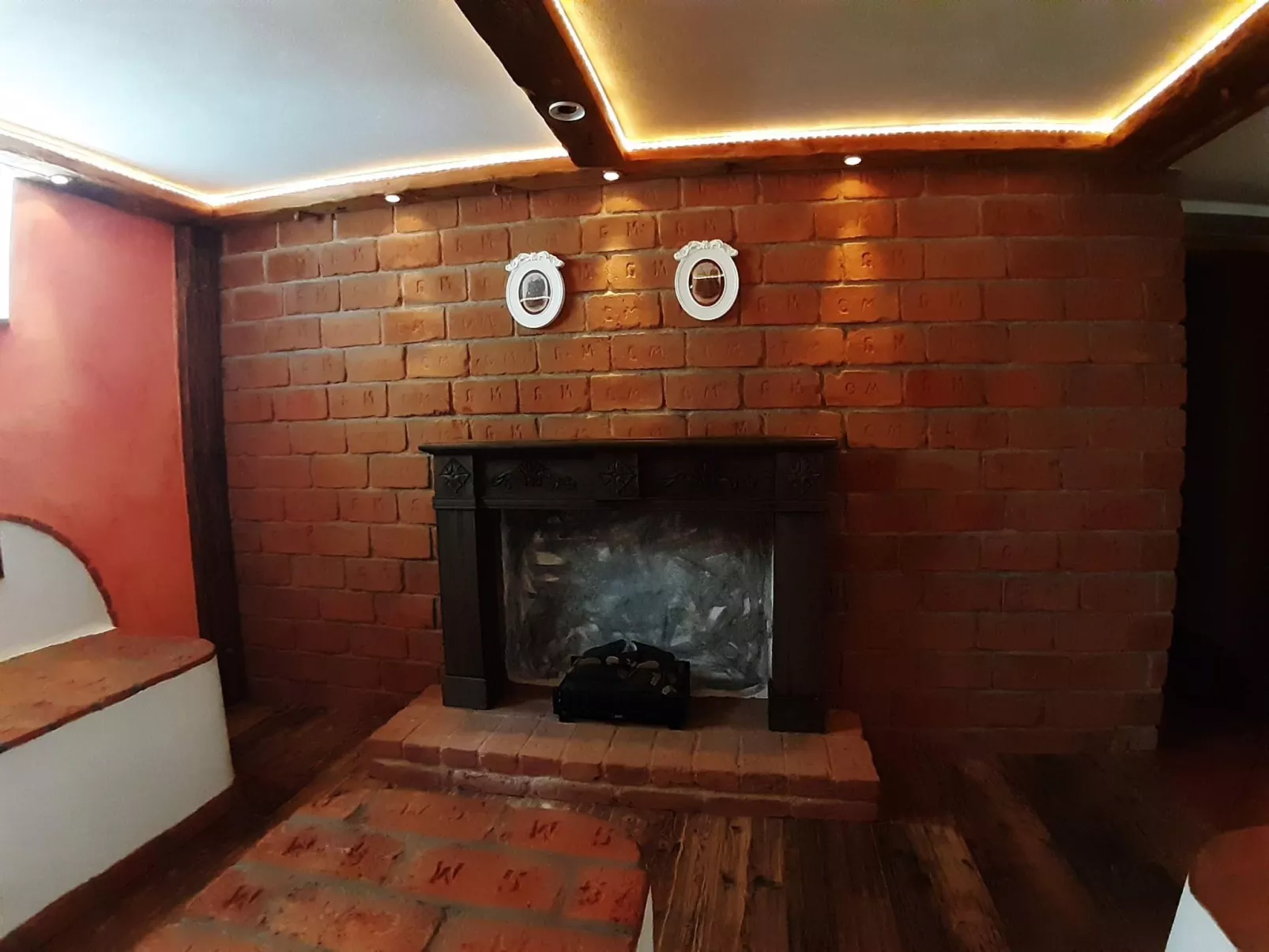 Lachtalhütte-Dedans