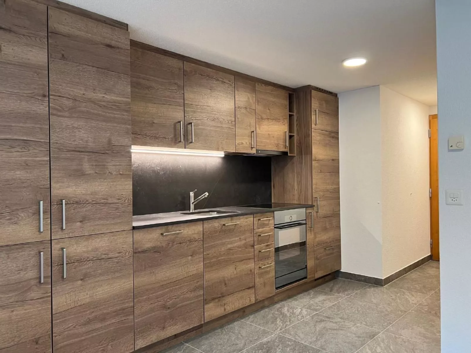 Studio mit traumhaftem Blick auf das Matterhorn-Image-tags.info