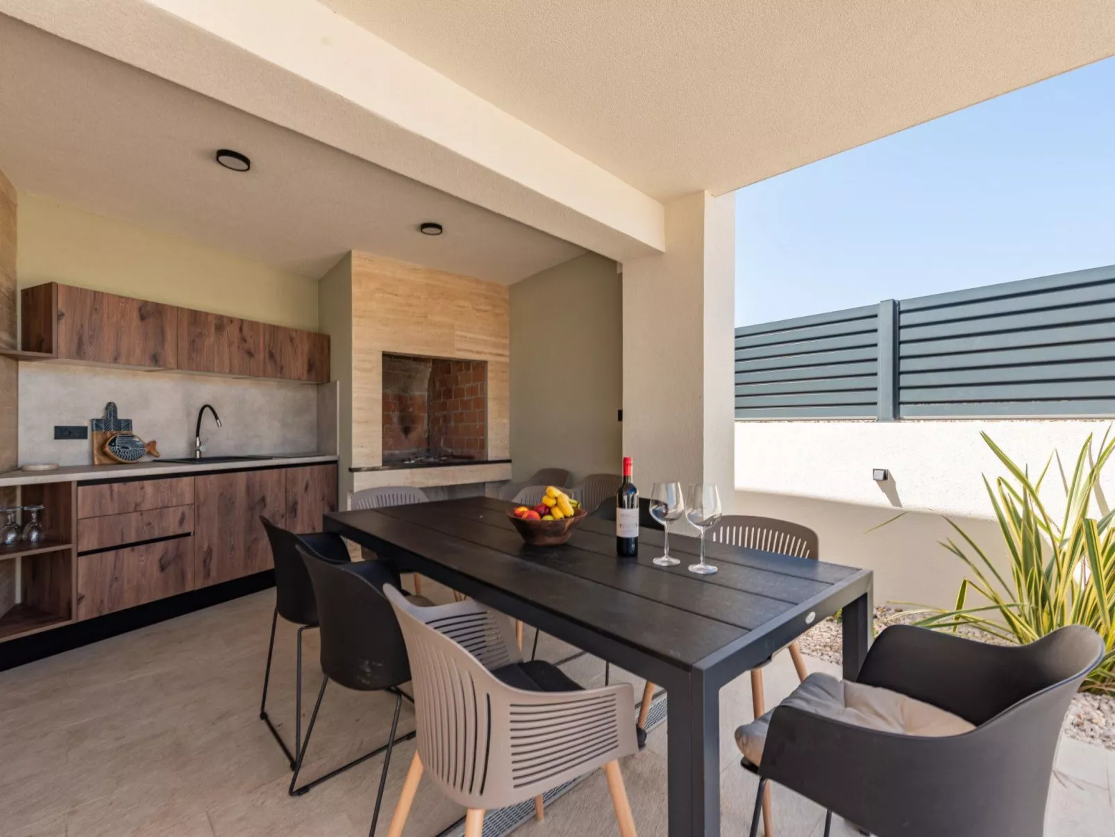 Villa Niksun-Outside