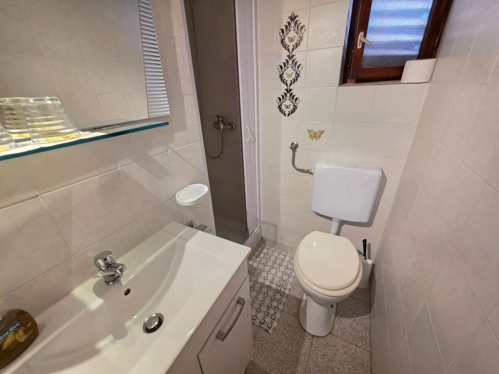 Appartement mit Balkon - gemeinsamer Pool und Terrasse-Image-tags.info