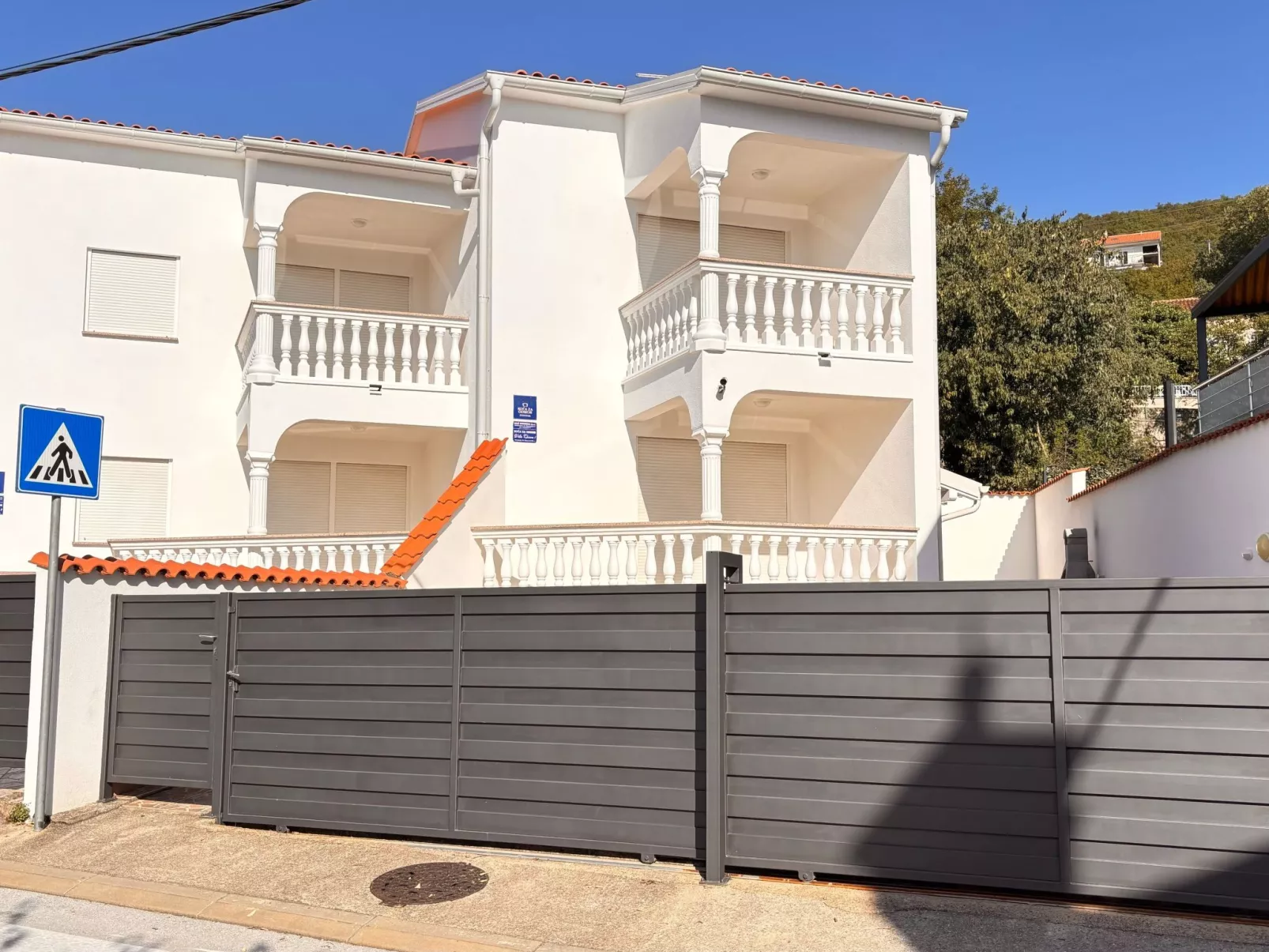 "Vila Chiara" mit Pool-Draußen