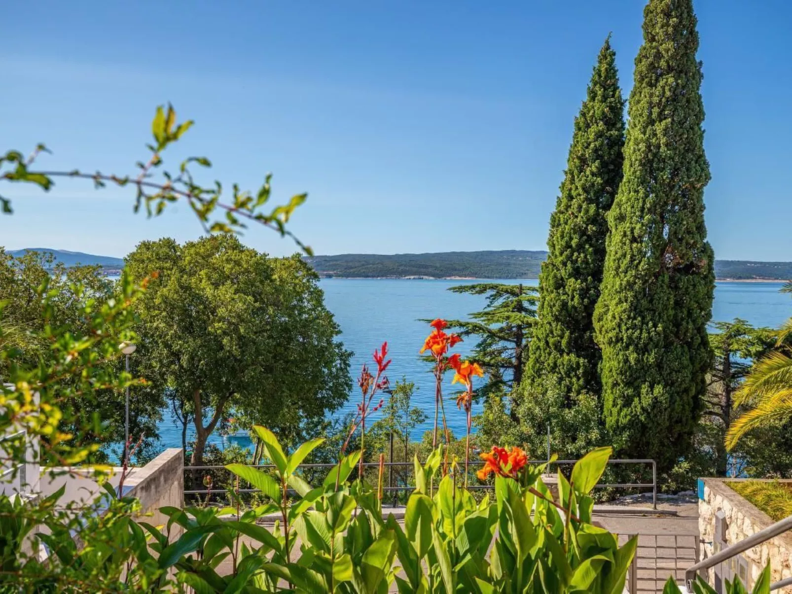 Wohnung in Dramalj mit Kleiner Terrasse-Dehors