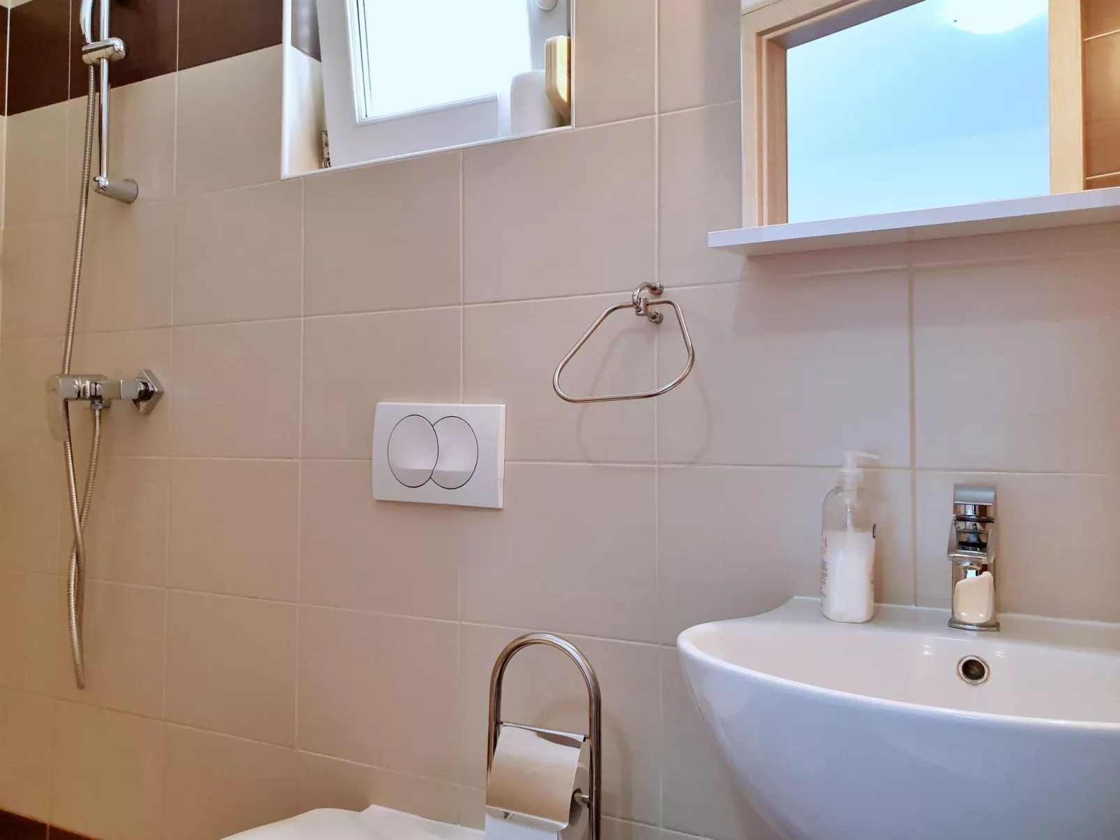 Apartment Rea-Inside