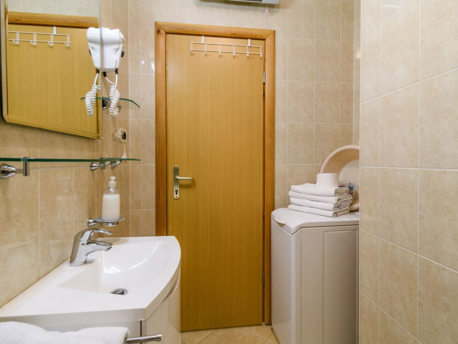 Mit Whirlpool-Dedans