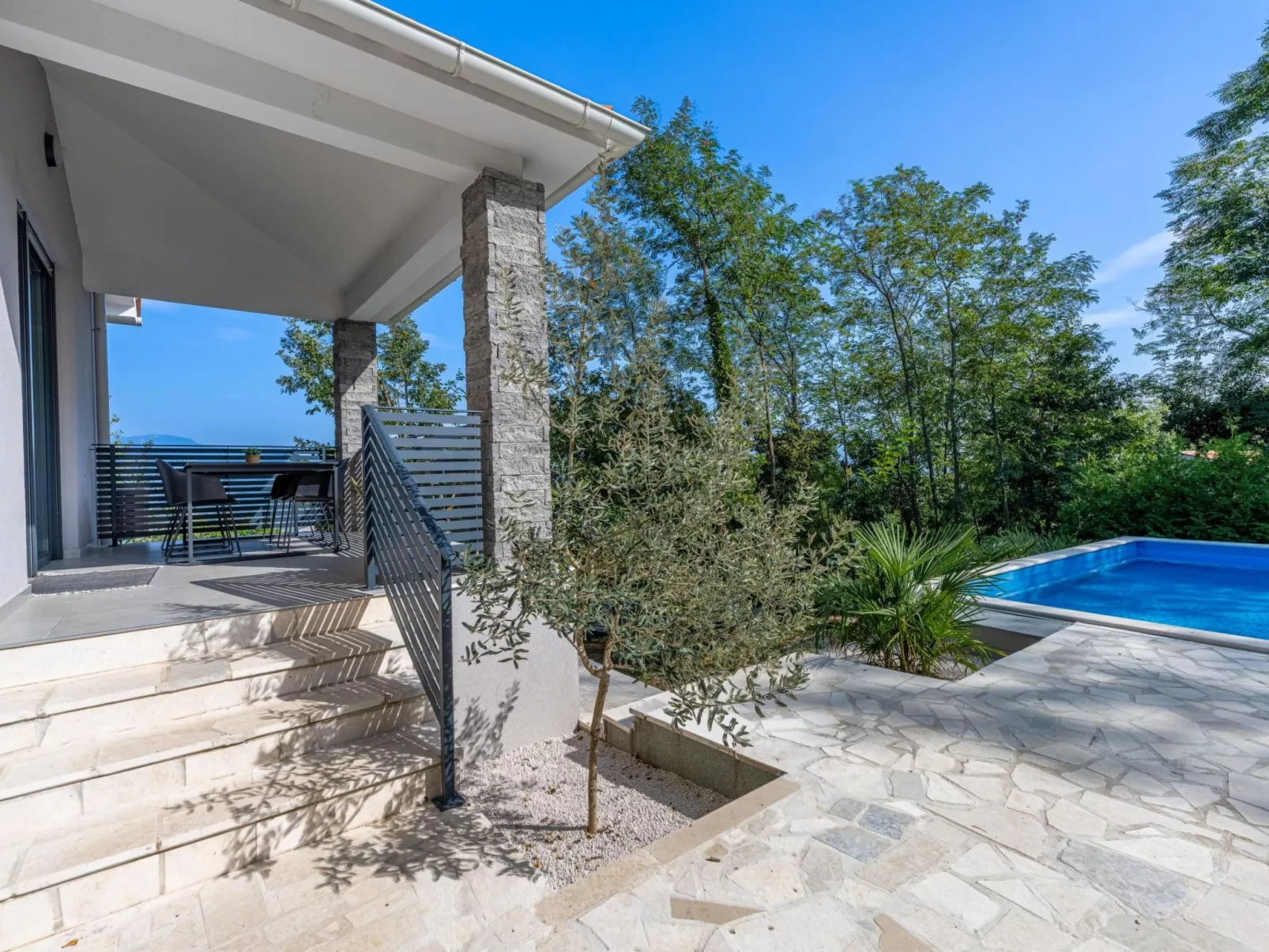 Für 5 Personen und 1 Kind in Kukurini, Istrien (Binnenland von Istrien)-Outside