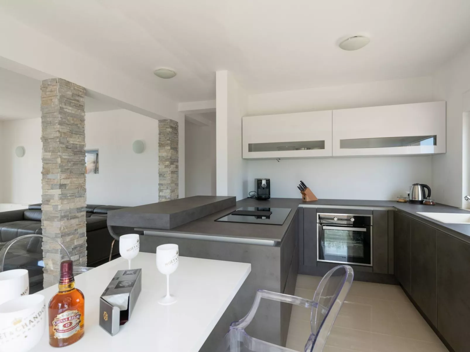 Für 7 Personen und 1 Kind in Vodnjan, Istrien (Istrische Riviera)-Dedans