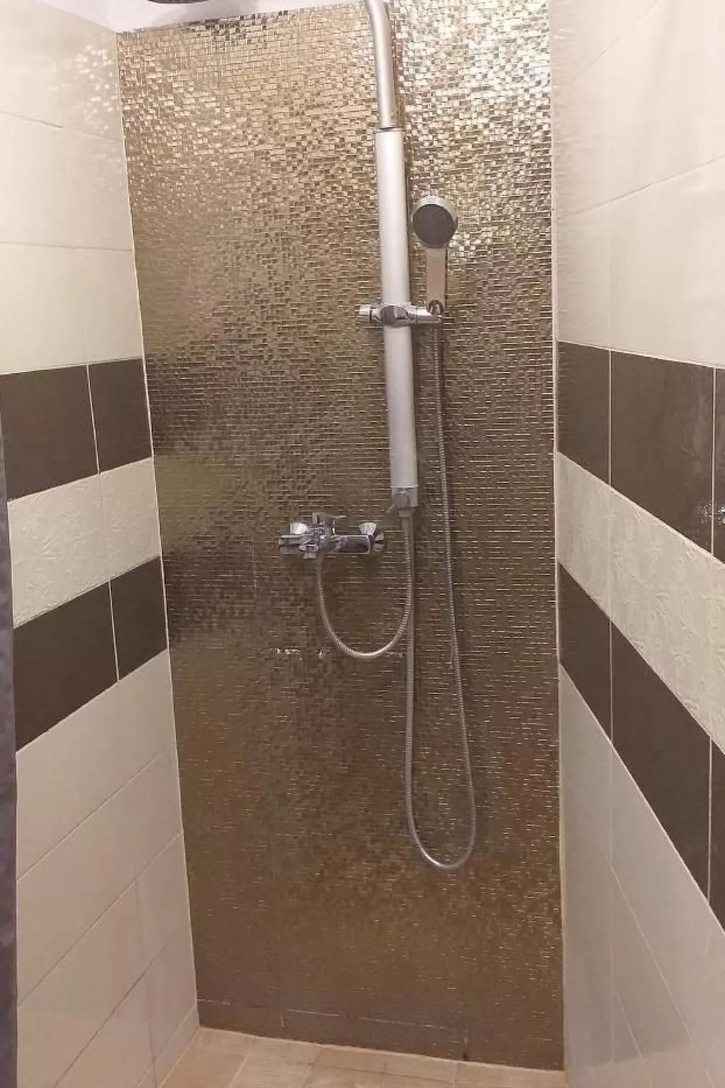 "Neue Wohnung" mit Privatparkplatz-Image-tags.info