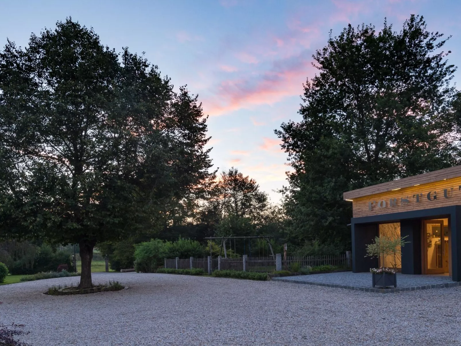 Exklusive Ferienwohnung mit eigener Sauna-Draußen