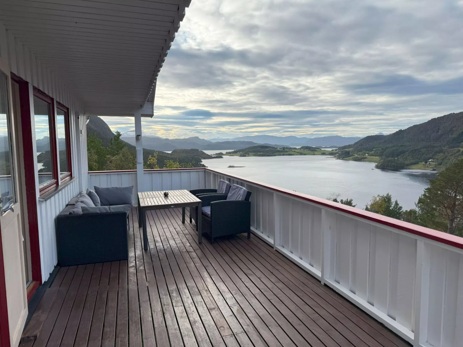 Stabben white House-Dedans