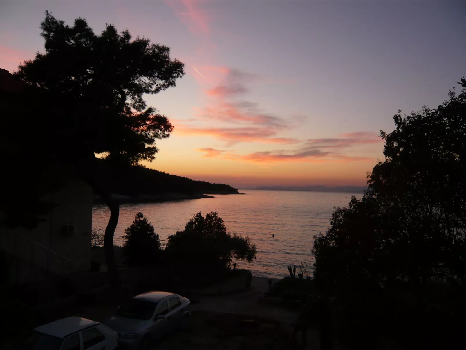 Strandnahe Ferienwohnung mit großer Terrasse-Draußen