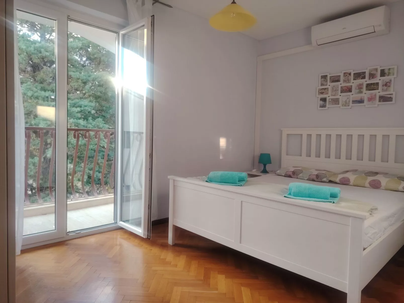 Mit Balkon und Meerblick-Inside