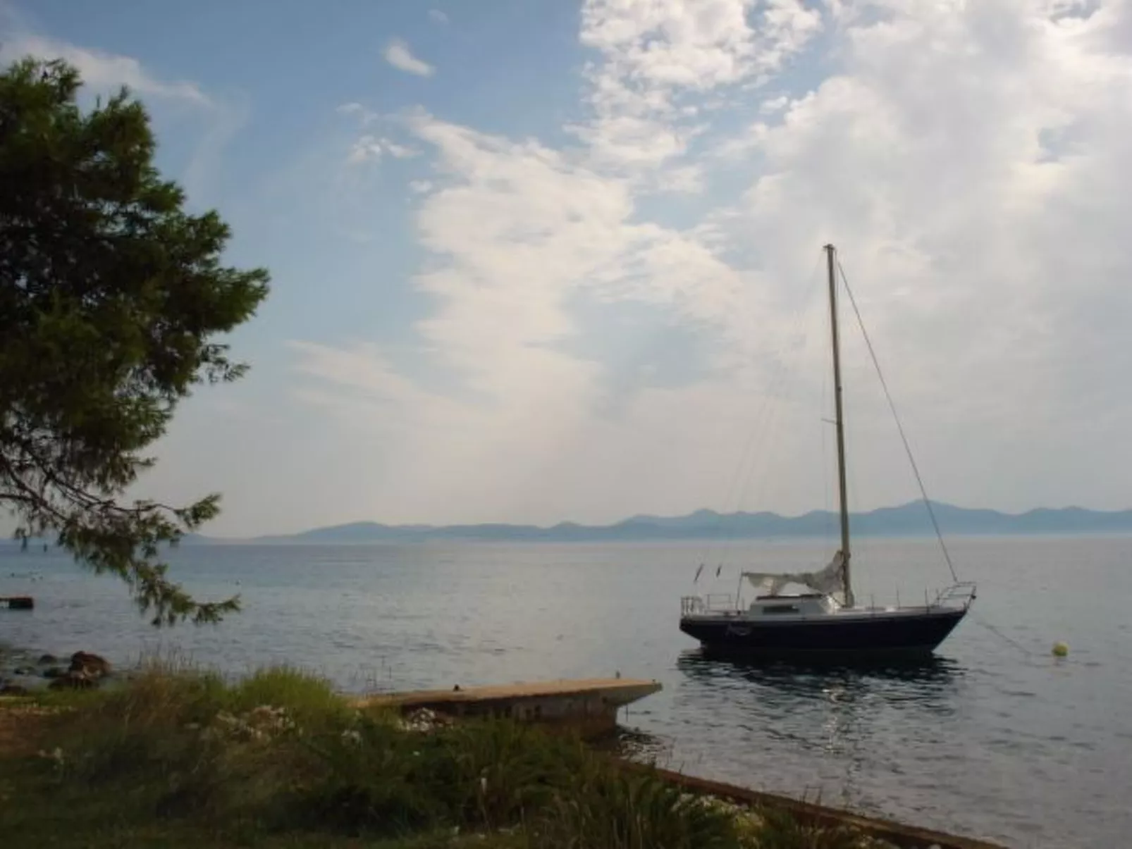 "Dantin" mit Blick auf das Wasser-Image-tags.info