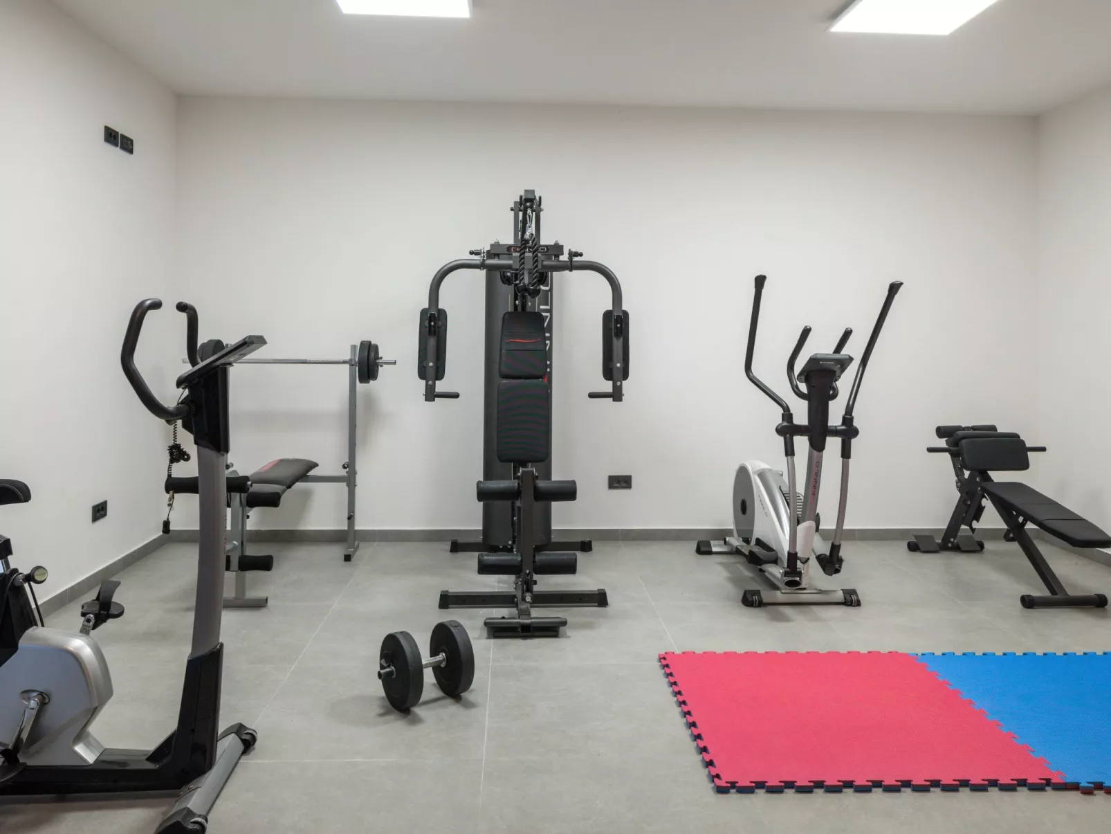 Für 10 Personen in Sria-Inside