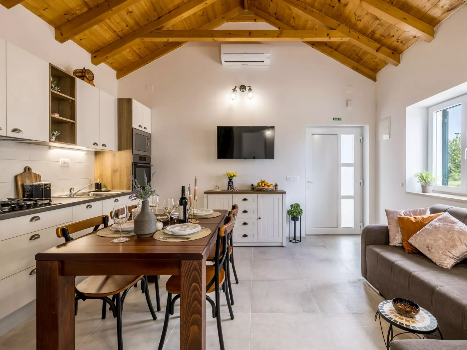 Villa Summertime-Dedans