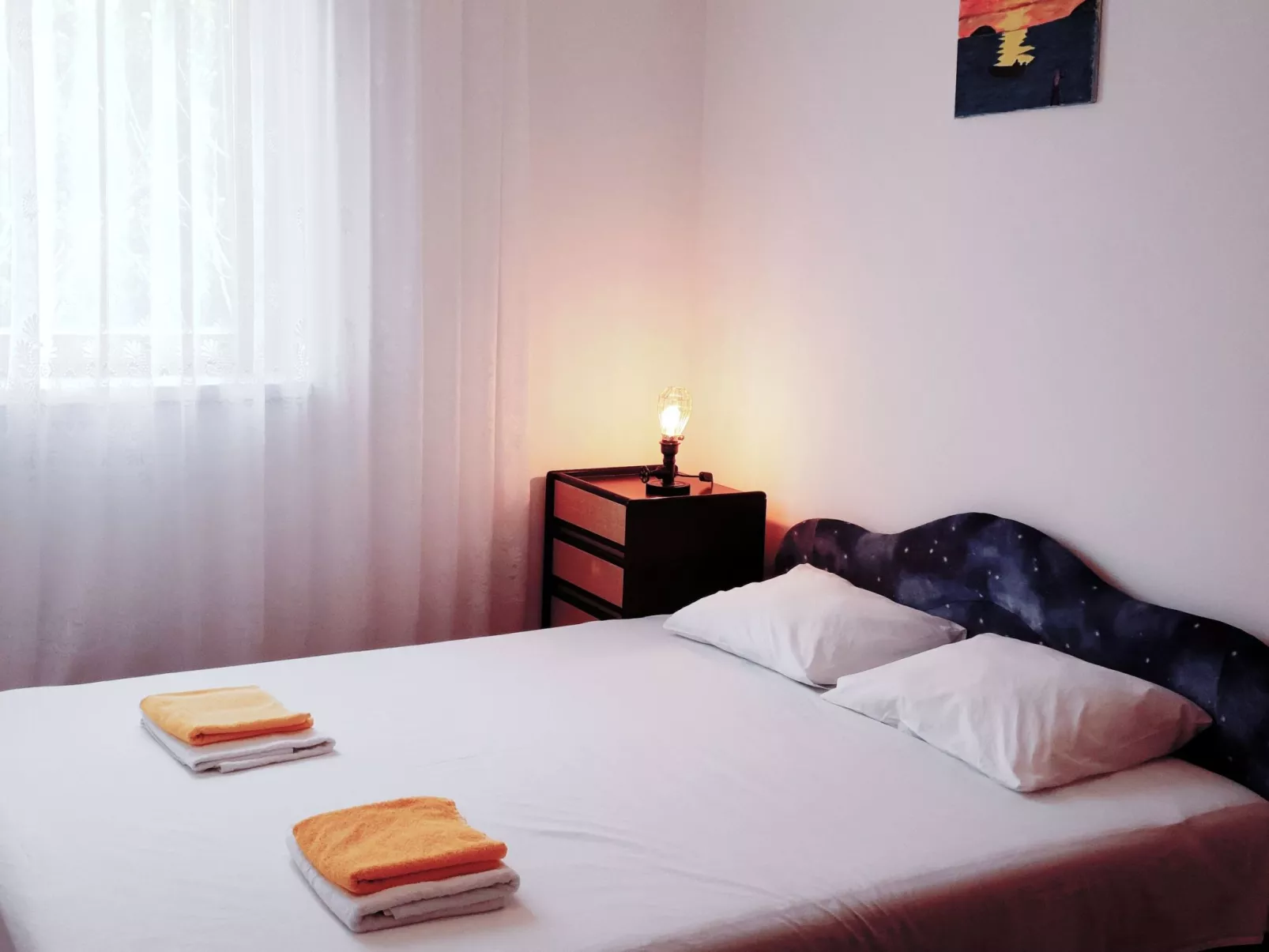 ''Adriana R.''-Drinnen