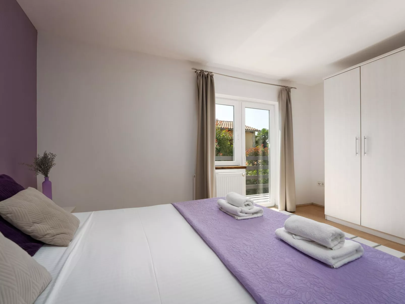 Casa Viola mit Pool, unweit von Lanterna Resort-Drinnen