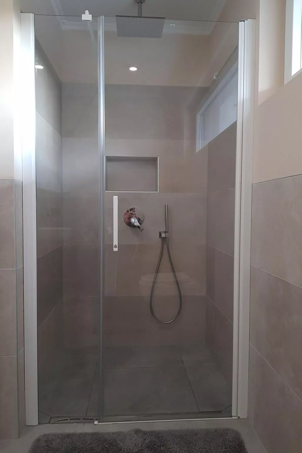 Mit privatem Pool in Ruhiger lage.-Drinnen