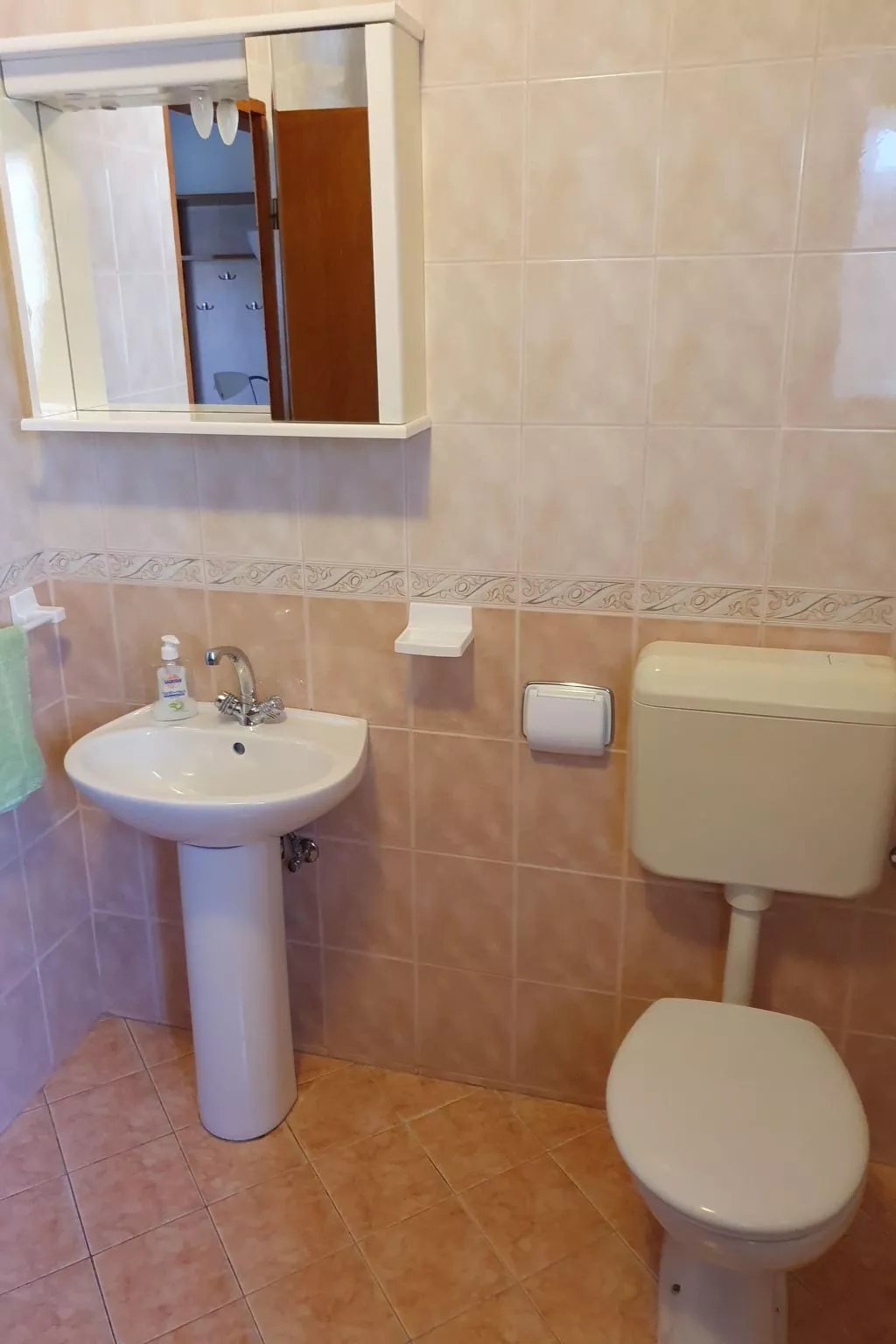 Mit privater Terrasse-Inside