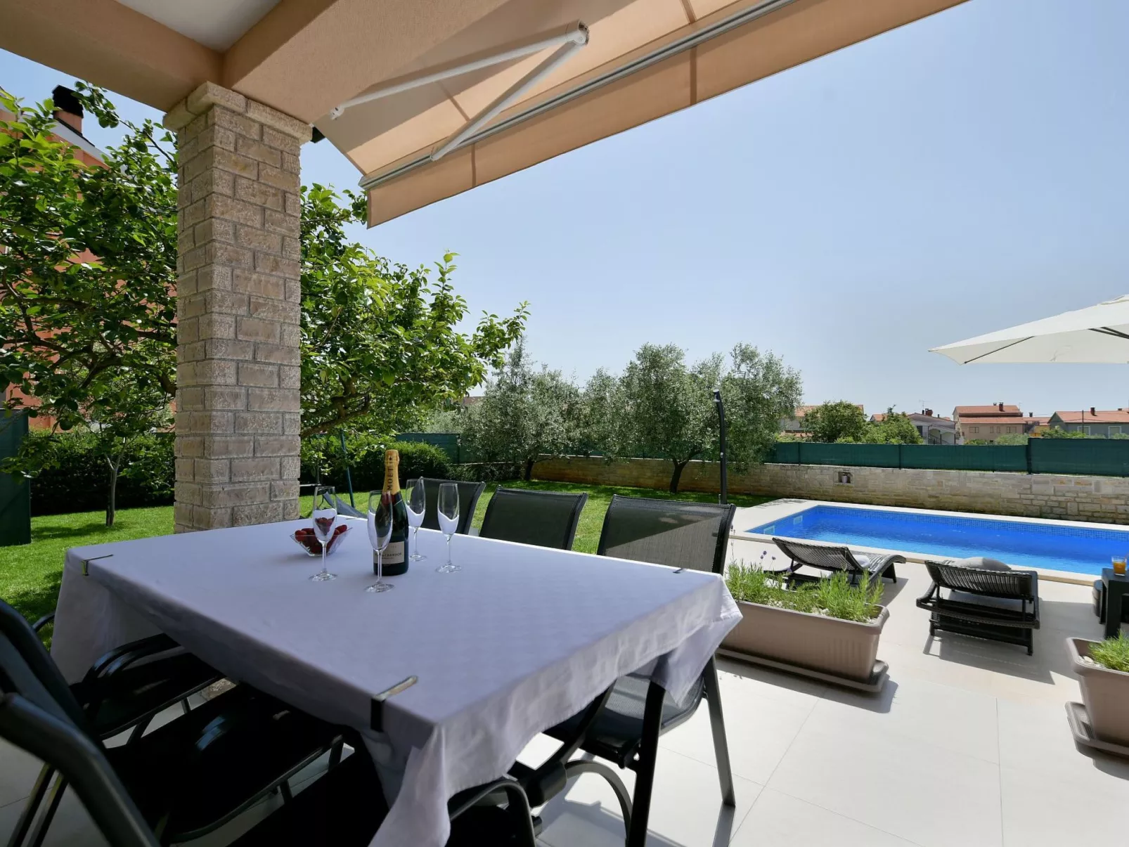 Charmante Villa Lavanda-Draußen