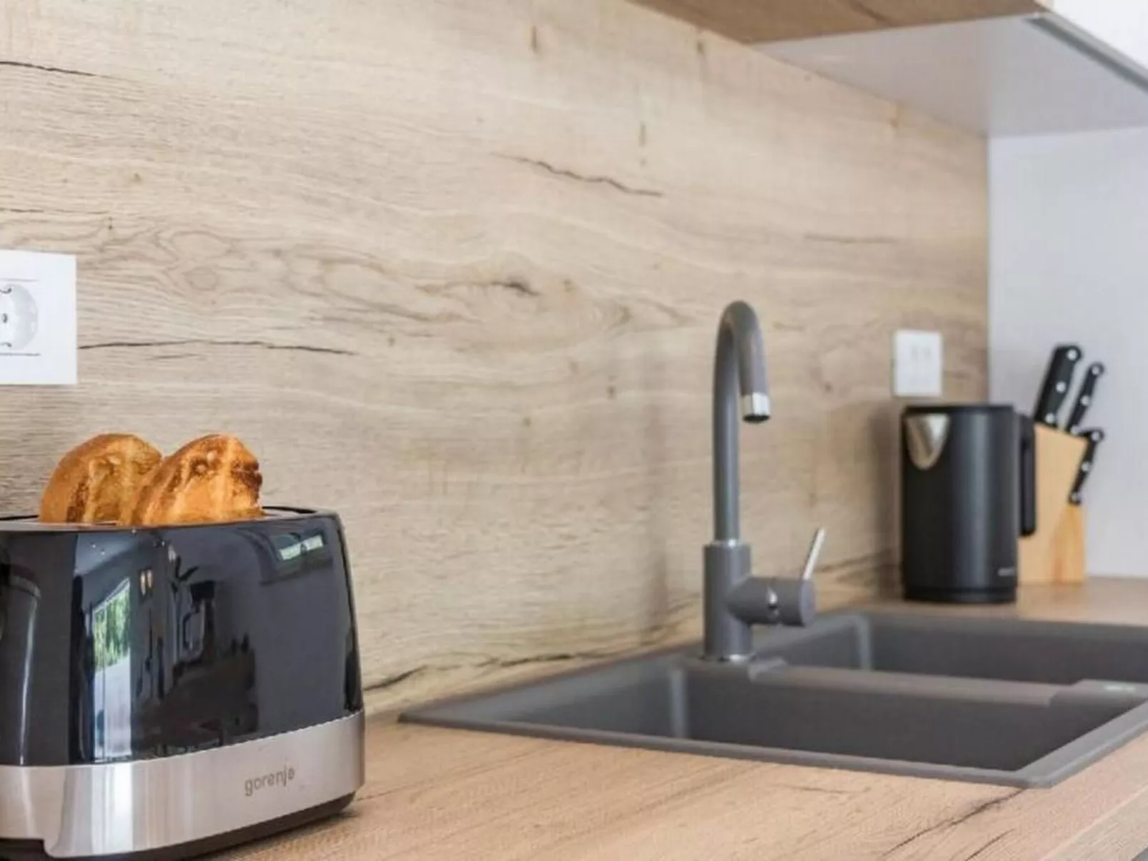 Villa Sanivaro mit beheiztem Pool und Whirlpool-Inside