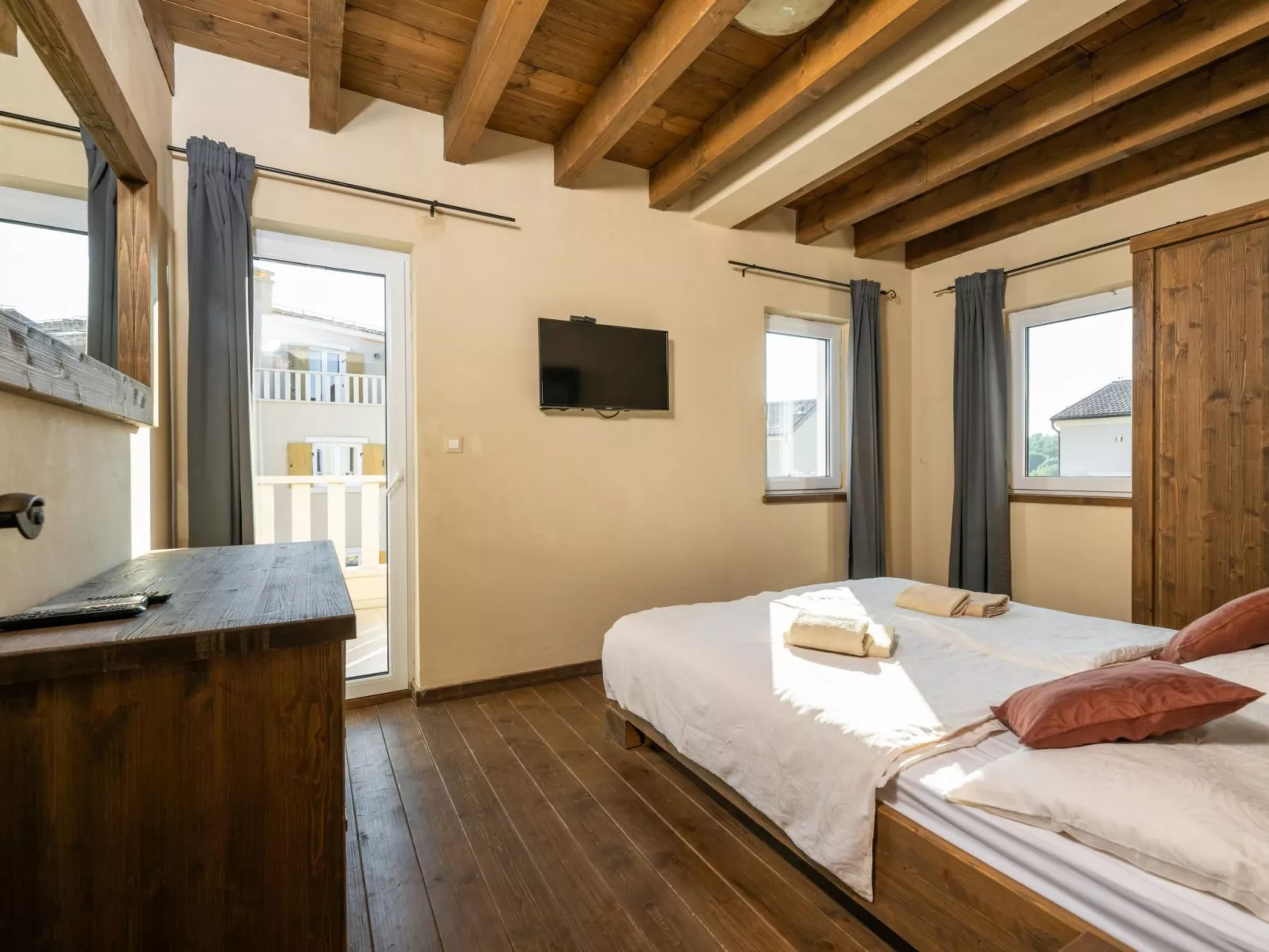 Villa Castagna in Premantura mit Pool und Sauna-Image-tags.info