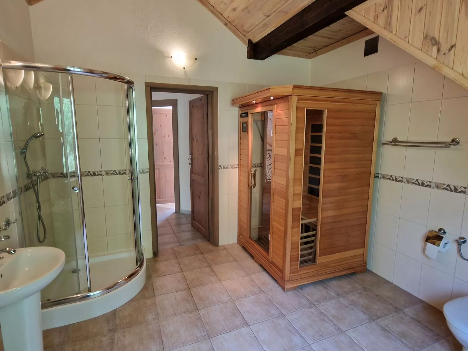 Haus am See mit Sauna-Image-tags.info