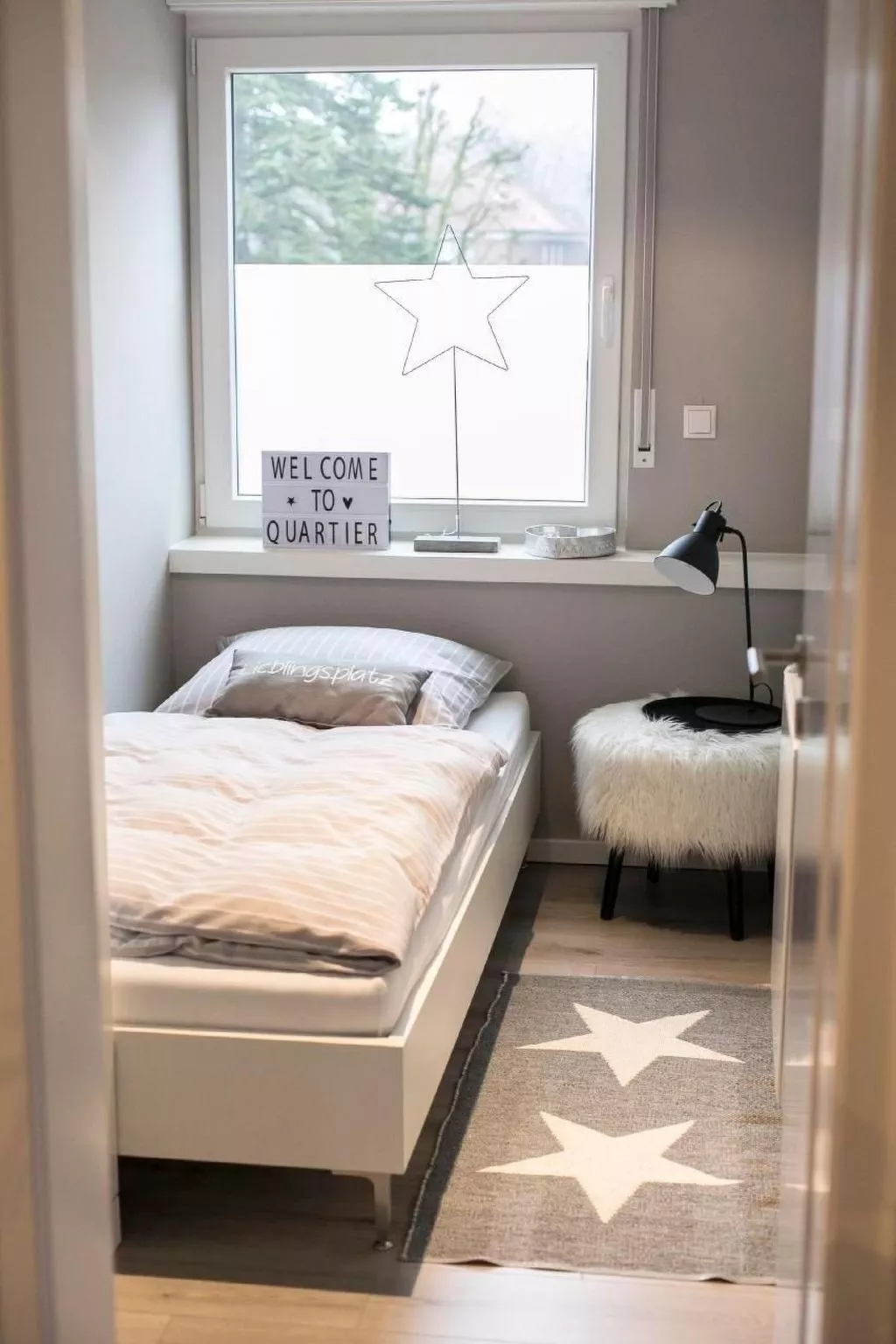 Komfortable Ferienwohnung mit großem Balkon-Drinnen